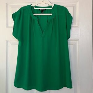 Roz & Ali Green Women's Top
